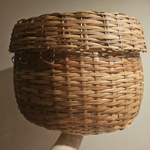 Amazing Vintage Hand Made Woven Basket With Lid