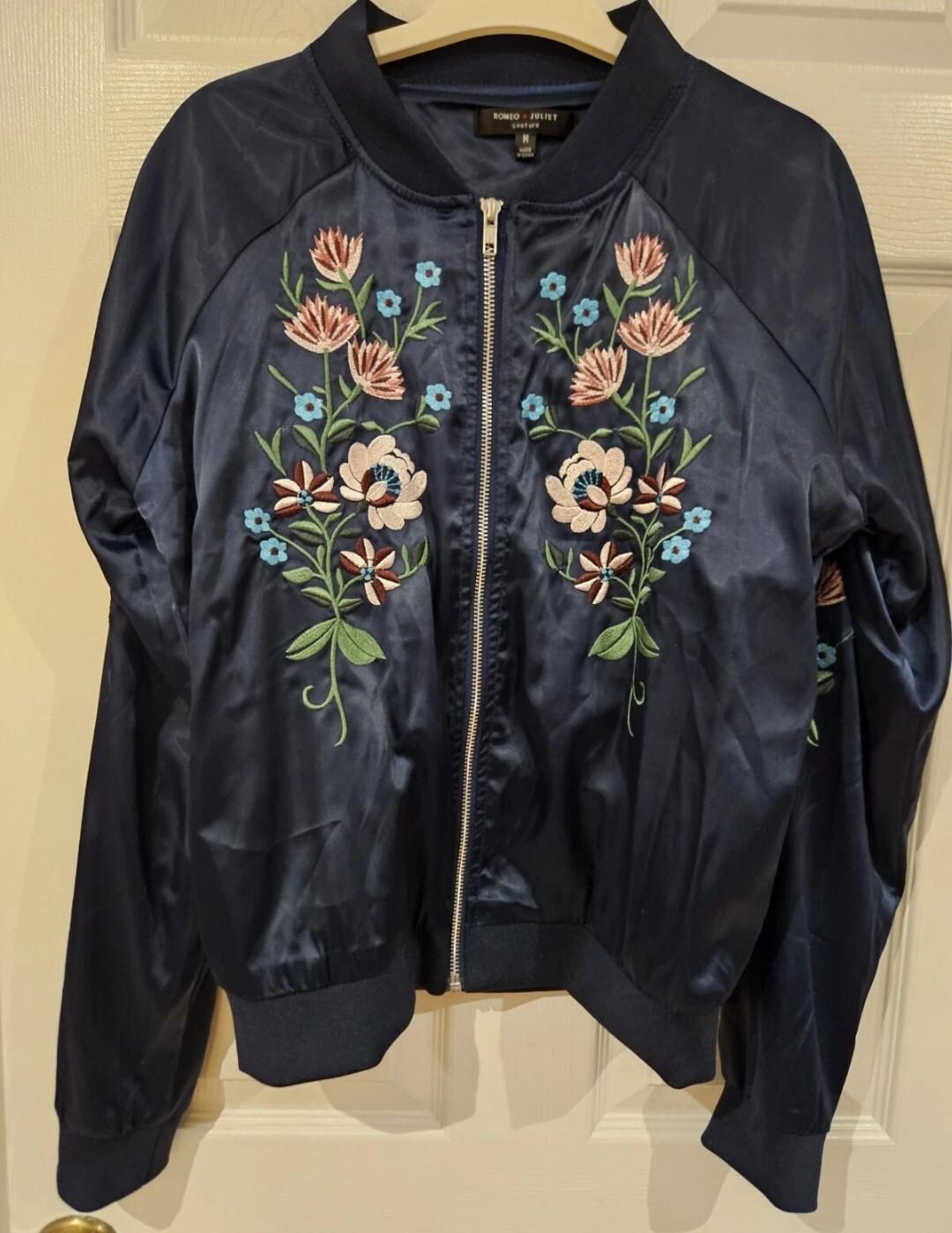 White Embroidered Bomber Jacket Set main image 0