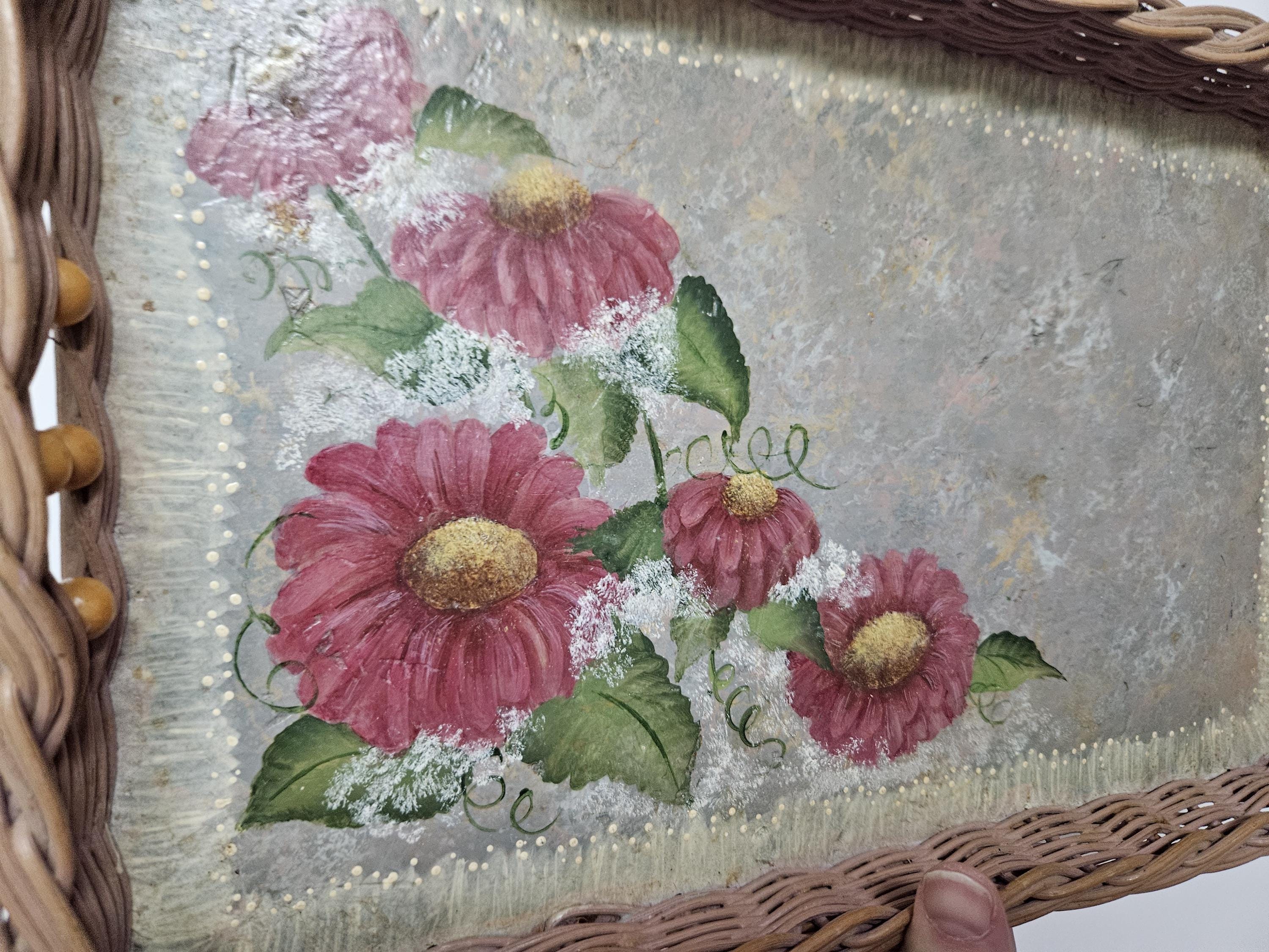 花柄の絵が描かれたヴィンテージの籐製トレイ、装飾的なサービング 