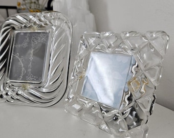 Jolie paire de cadres en verre vintage