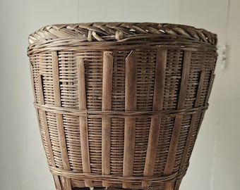 Cesta tejida vintage / Cesta de almacenamiento rústica / Decoración de cesta estilo casa de campo / Cesta tejida a mano / Decoración de granja / 8" x 11"
