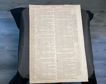 Auténtica hoja de una Biblia antigua de los siglos XVI-XVII.