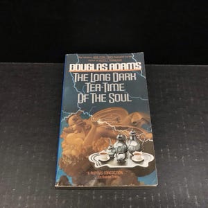 The Long Dark Tea-Time of the Soul Douglas Adams Pocket 1990 Paperback
