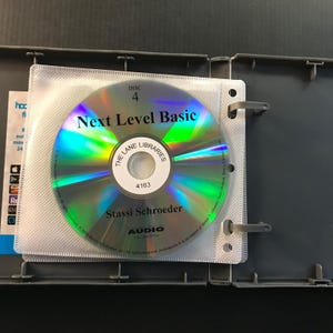 Next Level Basic by Stassi Schroeder Audiobook CDs Unabridged 4 Discs Bild 12