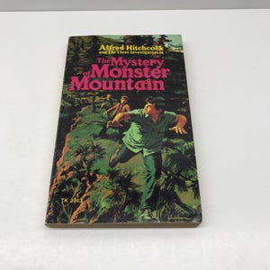 Hitchcock & The Three Investigators~Mystery of Monster Mountain~1973 Paperback