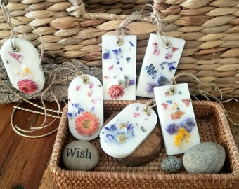 Wax Sachets with Dried Flowers | Soy wax | Scented botanical sachets | Bridal favors | Mother's Day gifts | Hostess gifts