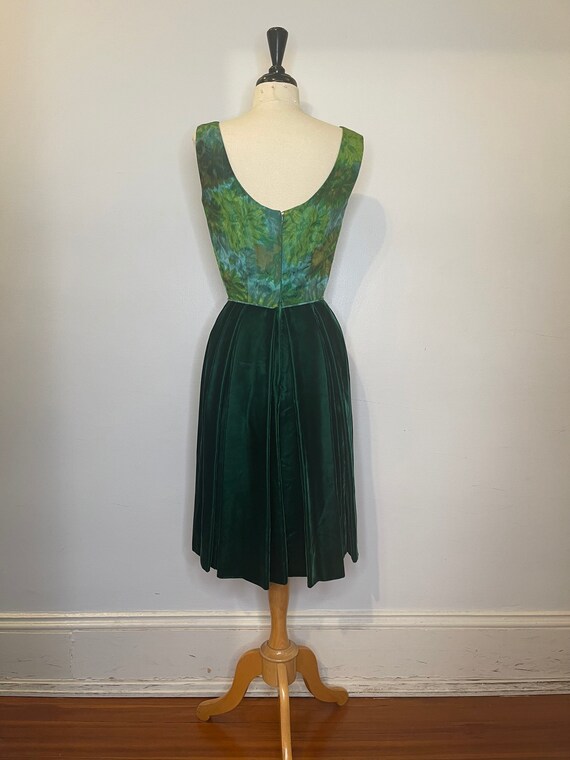 1950s Green Velvet Dress - image 5