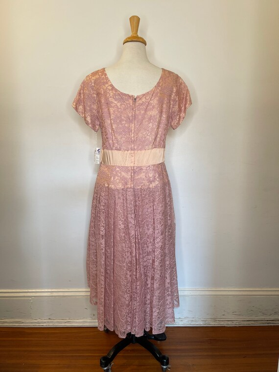 1950s Nikki pink lace dress - image 3