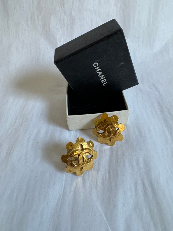 Chanel CC Logo Earrings 1994