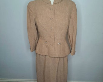 1940s to 50s Vintage Forstmann Wool Tan Tailored Skirt-suit Set