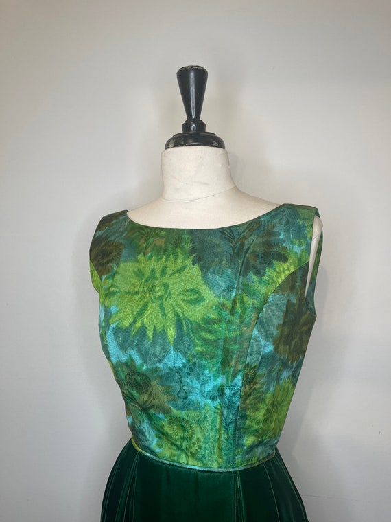 1950s Green Velvet Dress - image 3