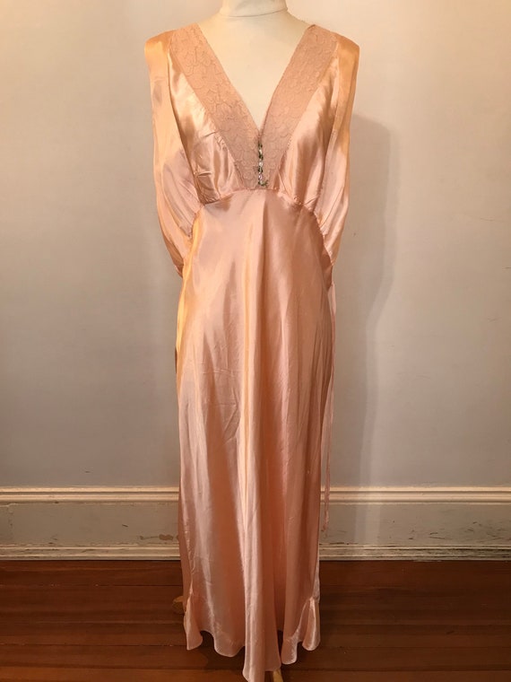 1940-50s pink nightgown