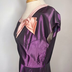 1950s Vintage Metallic Purple Taffeta Fit and Flare Dress with Pink Satin Ribbon, Full Skirt image 6