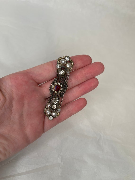 Hattie Carnegie pearl brooch - image 1