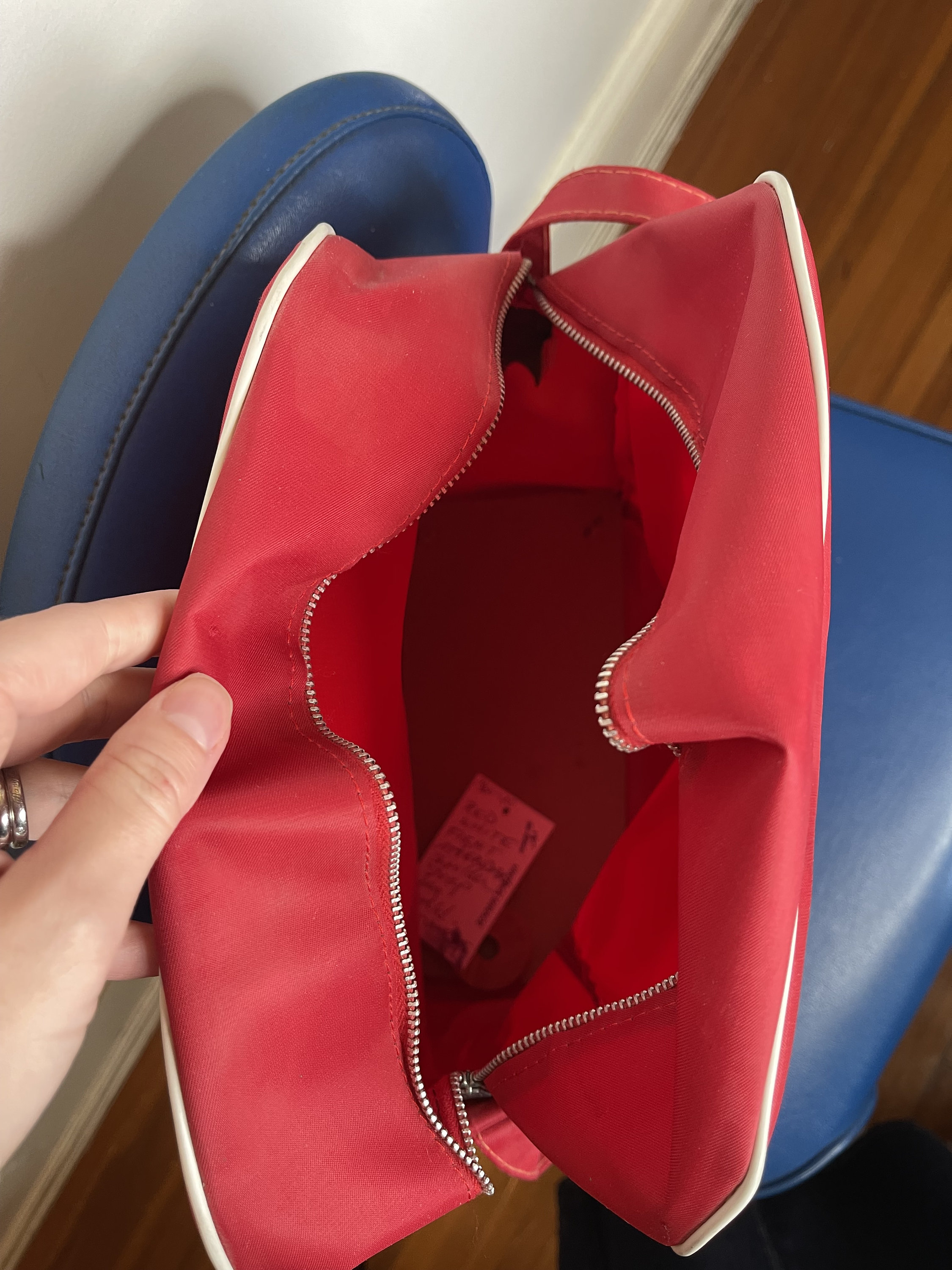 Sac à Main Vintage World Airways Rouge – Très Rare – Collection Compagnies Aériennes