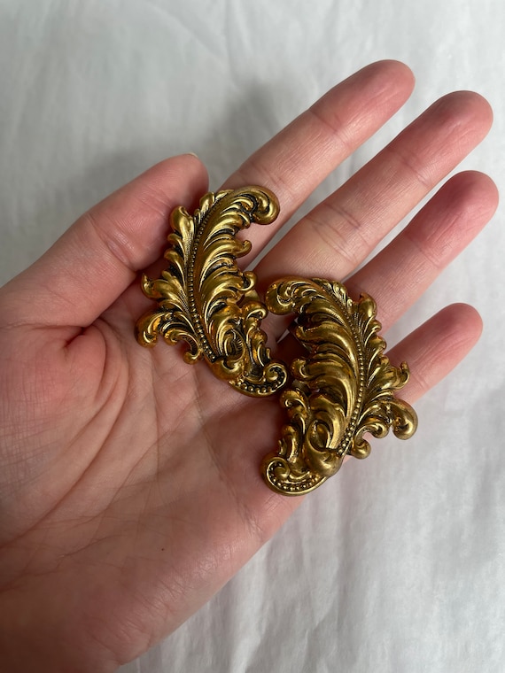 Feather Dress Clip
