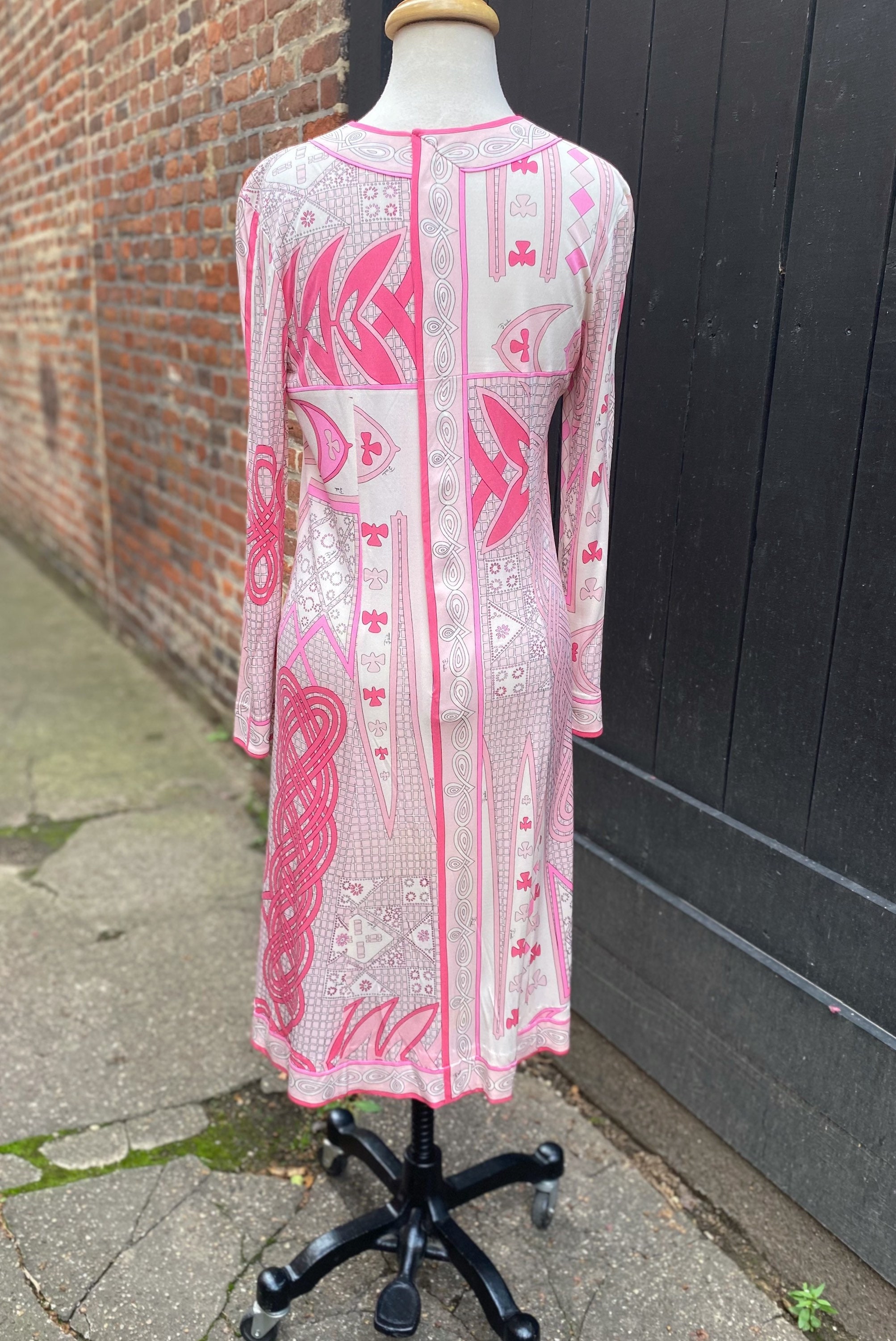 emilio pucci pink dress Pucci Girls Onde Shirt Dress in Pink 4 Yrs