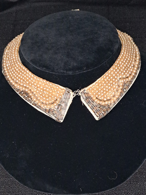 1950s pearl beaded collar