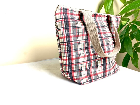 machine washable tote bag with zipper