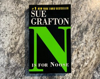 N IS FOR NOOSE - Paperback Novel by Sue Grafton (1999)