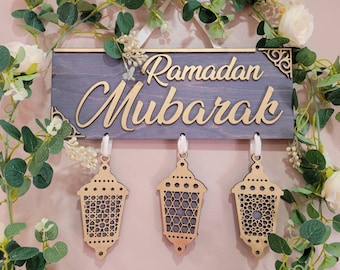 Lindo Ramdan Mubarak feito à mão com decoração de parede com lanternas