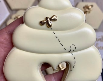 Cortador de galletas con forma de colmena de abejas y corazones
