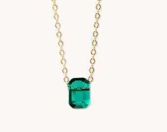 Bridesmaid gifts, green necklace, emerald pendant, dainty necklace, wedding necklace, dainty jewelry, Bridesmaid necklace