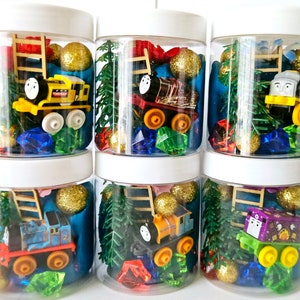 Train Party Favors, Playdough Jar, Sensory Jars, Train Theme Birthday, Playdough Kit, Choo Choo, Birthday Gifts For Kids, Kids Party Favors