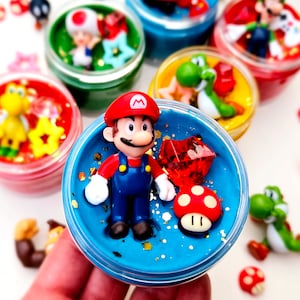 Super Mario Party Favors, Sensory Jar Party Favor, Playdough Jar, Mario Theme Birthday, Playdough Kit, Mario Goodie Bags, Gifts For Kids