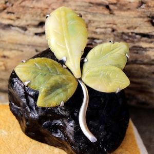 Vintage Mexican Jade Brooch | Sterling Silver | Natural Mexican Jade | Leaf Brooch | Boho | Southwestern | Mid-century | Artisan