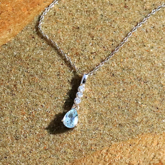 Aquamarine Pendant Necklace | Vintage Aquamarine N