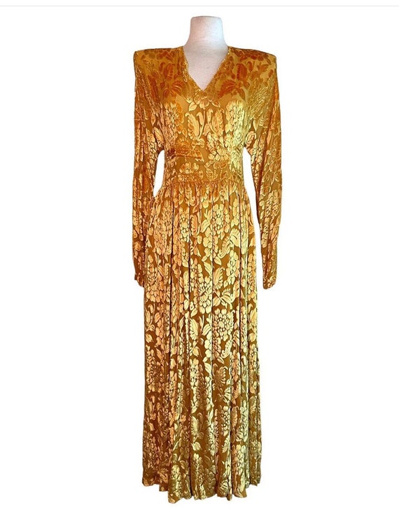Incredible vintage velvet gold 1930s-1940’s dress