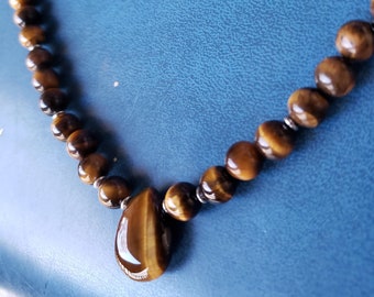 Tiger's Eye Teardrop Necklace with Tiger Eye Beads
