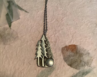 Silver Tone Tree Pendant Necklace with 19 Inch Chain – Nature Inspired Jewelry