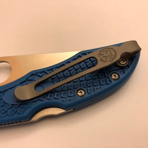 Gray Titanium Deep Pocket Clip Compatible To Spyderco Delica 4 FRN Tip Up