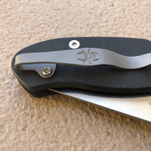 Spyderco Pocket Clip - Gray Titanium Deep Carry Pocket Clip Made For Spyderco Para 3 Paramilitary 2 Yojimbo 2 Delica 4 FRN Spyderco Knife