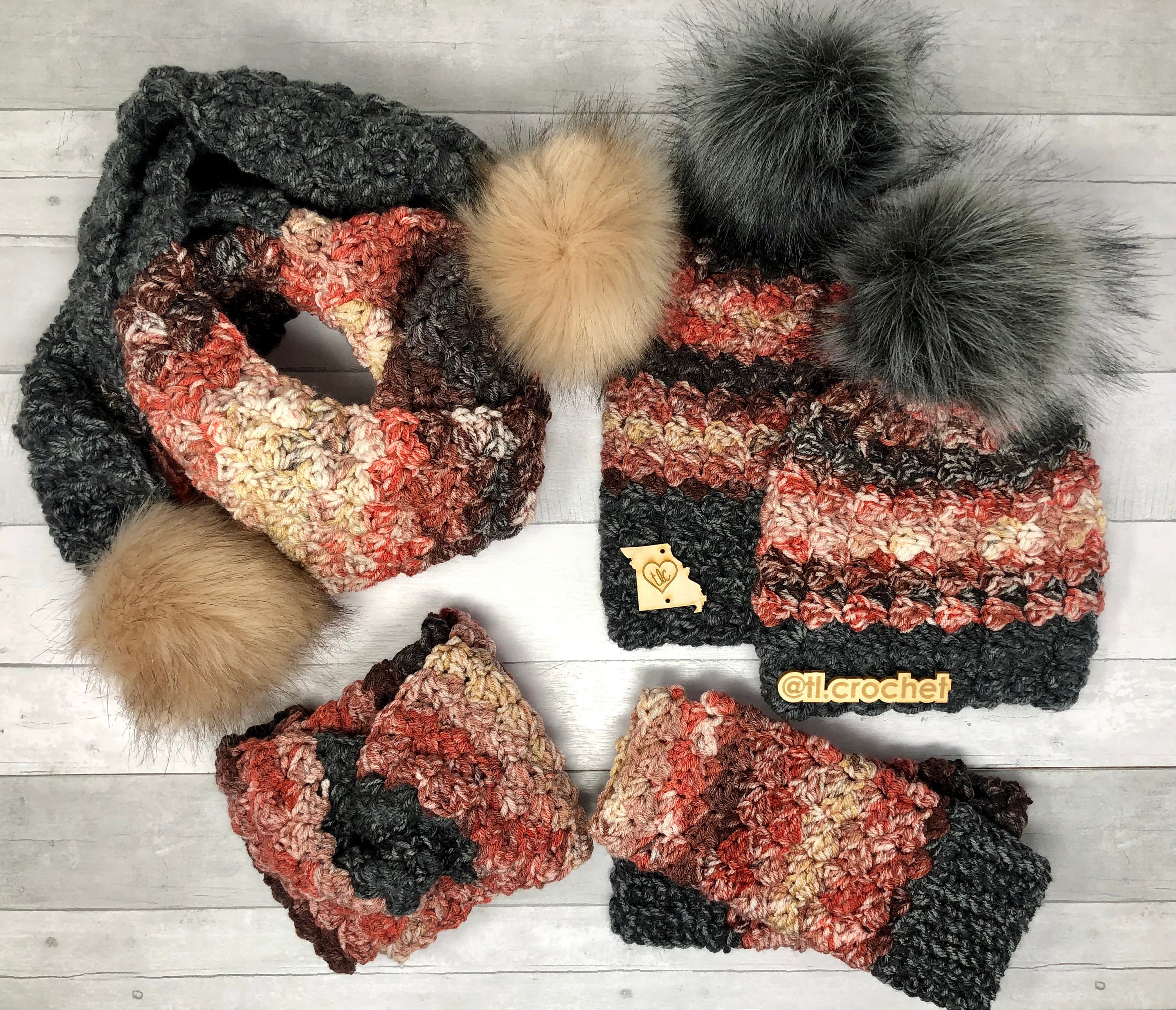 Vintage Multicolor Chunky Crochet Beanie Pompom Winter Hat Gloves Set Christmas-themed snowy wheat hat with Big Twist value main image 3