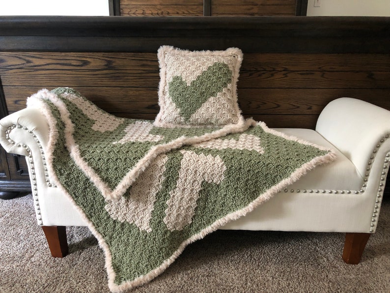 Wonky Heart Blankie & Pillow C2C Pattern, Corner to Corner Crochet Pattern, Crochet Blanket Pattern, Crochet Pillow Pattern, Kids Blanket image 2