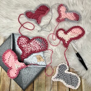 Wonky Heart Applique Crochet PDF Digital Download, Crochet Heart Pattern, Crochet Valentine's Day, Heart Applique, Valentine Gift, Love gift image 3