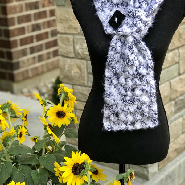 Pebble Creek Button Scarf, EASY Crochet Scarf Pattern, Crochet Scarf, Easy Scarf Pattern, Button Scarf, Fashion Accessories, Quick Make