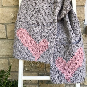 C2C Wonky Heart Pocket Scarf Crochet Pattern, One Piece Pocket Scarf Pattern, Crochet Pocket Shawl, Crochet Pocket Scarf, Scarf Pattern image 9