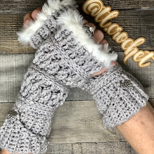 Turnberry Texting Gloves, Crochet Fingerless Gloves, Crochet Fingerless Mitts, Fur Gloves, Fur Mittens, Crochet Texting Gloves, Ladies Glove