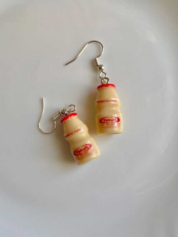Realistic shop fake jewelry