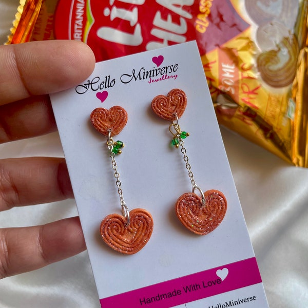 Boucles d'oreilles miniatures Little Hearts -Bijoux de collations miniatures, Boucles d'oreilles alimentaires, Bijoux alimentaires, Boucles d'oreilles Biscuit Charm