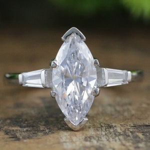 Klassischer Marquise & Baguette Diamant Verlobungsring, Drei-Stein-Hochzeitsring, 14K Weißgold-Brautring, Jahrestagsgeschenk
