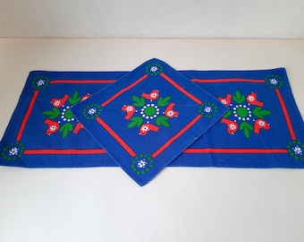 2 Swedish printed doilies, Small tablecloths, Birds, Sale