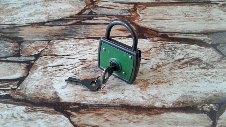 FREE POSTAGE Security German padlock Metal Padlock Working Padlock Vintage padlock with 2 Keys Antique padlock
