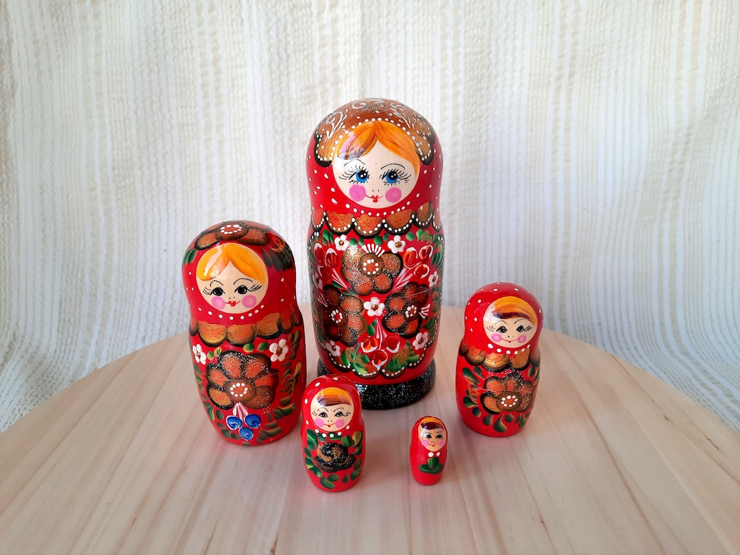 Set 5 Traditional Nesting Wooden Dolls Matryoshka 15 Cm, Handmade