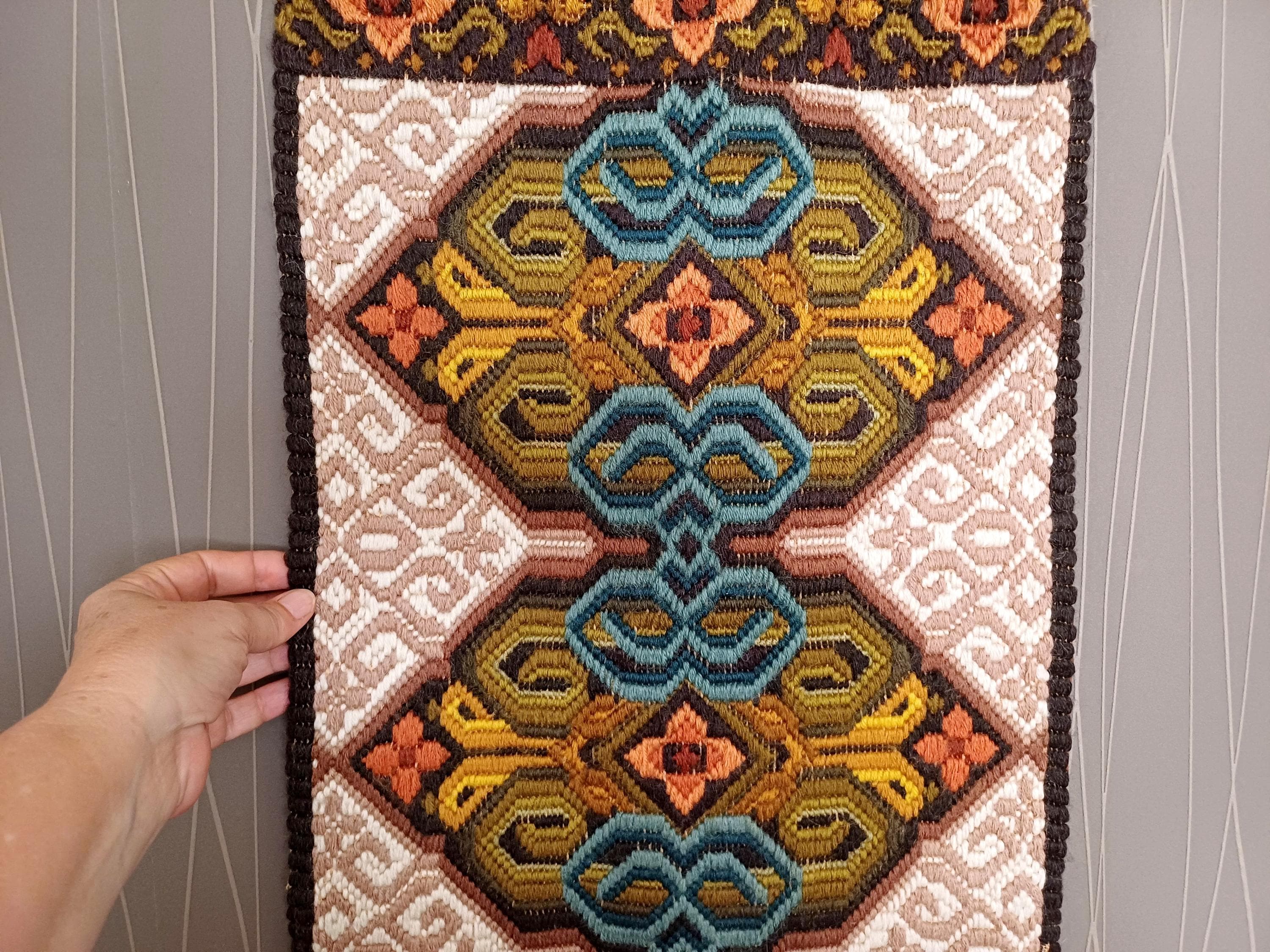 ヴィンテージノルウェー手刺繍壁掛けタペストリー、スカンジナビア風 