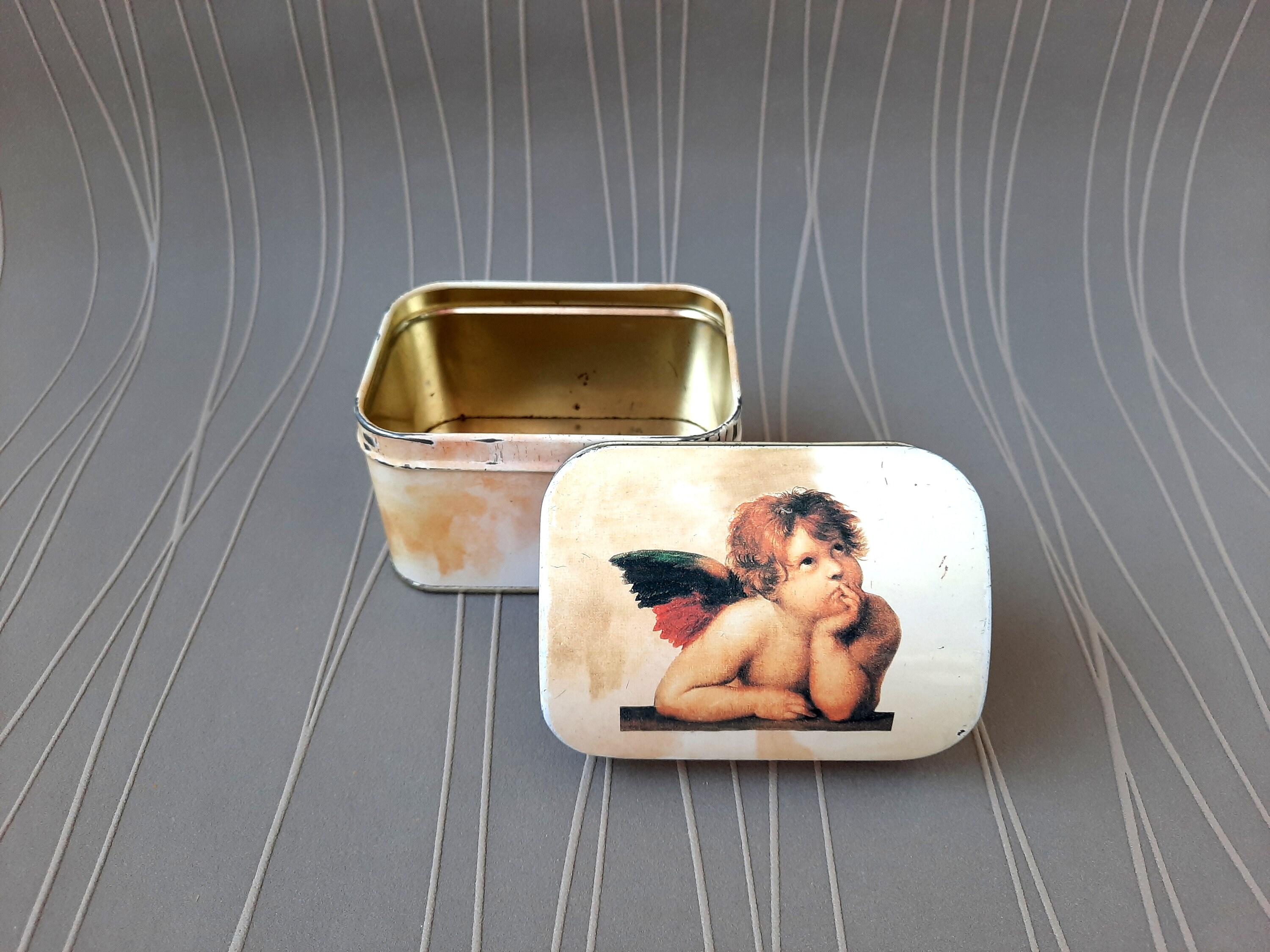 On Sale Vintage Metal Box, Storage Tin Box, Vintage Empty Tin Box